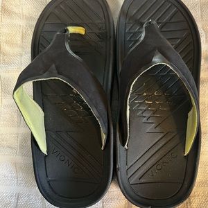 Vionic All Gender Blissful Restore Recovery Sandal-